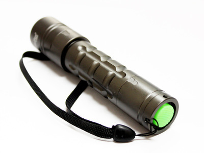 Cree U2強光手電Uniquefire C108S 特價熱銷，家居保電子品質(zhì)之選